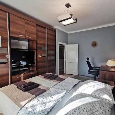 Smart Business Apartman Miskolc Eksteriør billede