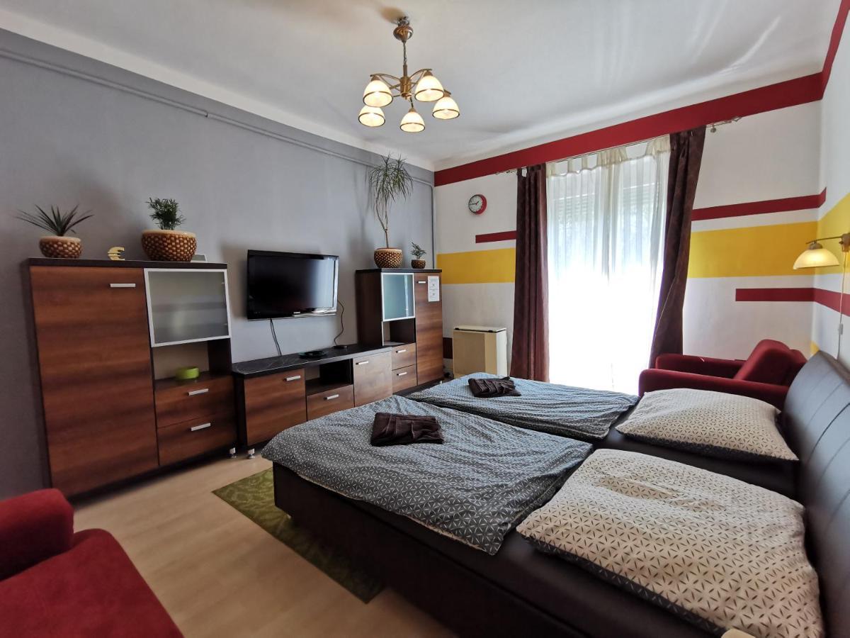 Smart Business Apartman Miskolc Eksteriør billede