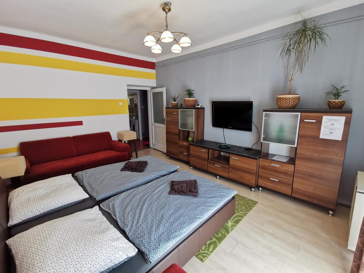 Smart Business Apartman Miskolc Eksteriør billede